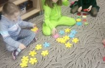 Medal z okazji Dnia Ziemi wykonany przez dzieci