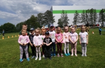 Zdjecie grupowe z medalami