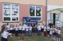 Dzieci graja na instrumentach