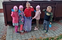 Dzieci z grupy IX po skonczonej pracy. 