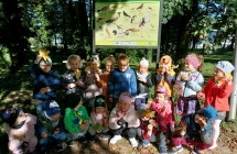 Dzieci z gr. V w parku