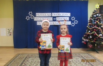 Marcel i Amelka z gr. VII na Przegladzie Tworczosci Swiateczno - Zimowej Przedszkolakow 2021