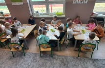 Grupa VIII podczas wykonywania cwiczen