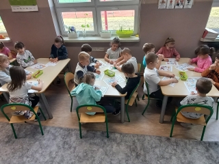 Grupa VIII podczas wykonywania cwiczen