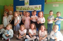 10. Dzieci z medalami.