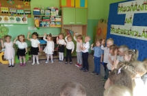 8. Dzieci skladaja przyrzeczenie.