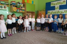 4. Dzieci spiewaja piosenke.