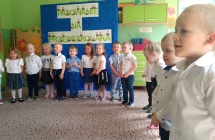 3. Maluszki recytuja wierszyk.