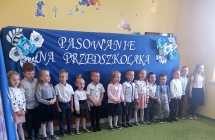 Dzieci z grupy IX - pasowanie  (1)