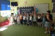 Dzieci tancza do piosenki Moja wesola rodzinka (1)