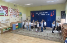 gr. III Dzien Mamy i Taty - taniec Rom pom pom