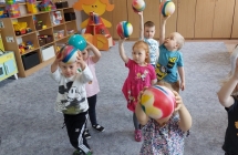 grupa I -zabawy z pileczkami (1)