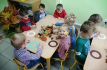 Wianki na drzwi z lisci