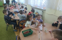 Malowanie rolek papierowych  - powtorne wykorzystanie odpadow