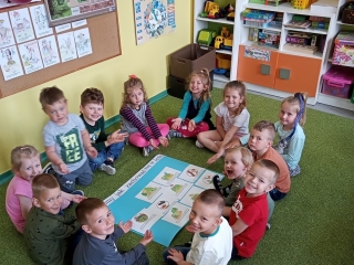 Wiemy jak zachowac sie w lesie - grupa IX