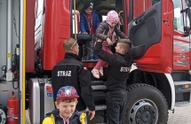 Ogladanie samochodu strazackiego