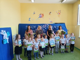 Wspolna fotografia - Zakonczenie roku szkolnego grupa IX