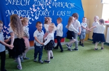 Taniec w parach - dzieci z grupy IX