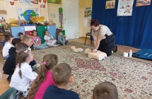 Pokaz resuscytacji przez p. strazak.