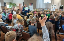 Przedszkolaki chetnie zglaszaja sie do odpowiedzi