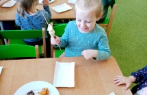 Komponowanie szaszlykow owocowych - grupa IX