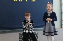 Dzieci recytuja wiersz Len