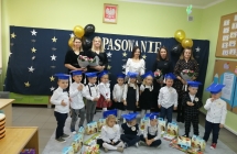 Zdjecie grupowe z goscmi