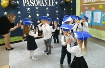 Taniec w parach - Male czerwone jabluszko 2