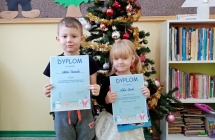 Dzieci z gr. IX z dyplomami