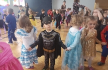 Maluszki podczas tanca