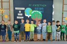 Grupa VI z transparentem.