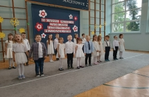 Dzieci z gr VI spiewaja piosenke