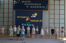 Dzieic z gr. IV wystepuja na zakonczenie roku