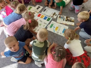 Zajecia dydaktyczne na dywanie (1)