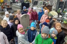 dziec nad grobem nieznanego zolnierza