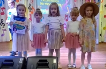 pamiatkowe zdjecie z przegladu Na wesola nute