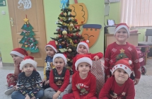 Zdjecie grupowe przy choince