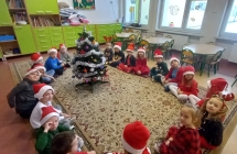 nasza wspolnie udekorowana choinka