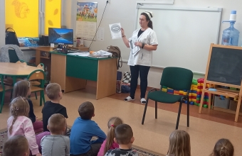 pogadanka z pielegniarka na temat wlasciwej higieny jamy ustnej