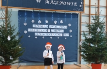 maluszki wystepuja na scenie