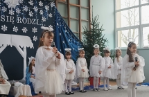 Aniolki spiewaja na jaselkach