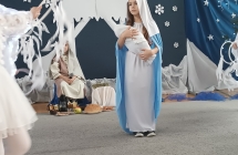 Dziewczynka w roli Maryi