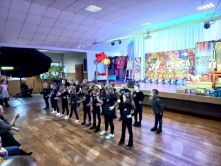 dzieci z gr. Wiewiorki w tancu Toka Toka