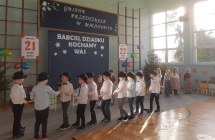 Dzien babci i dziadka gr. IV wystepy artystczne dzieci  (6)