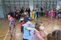 Przedszkolaki  jada w pociagach - Kopia