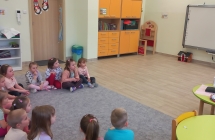 Prezentacja przyborow do wykonywania zawodu kosmetyczki