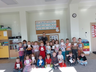 Zdjecie Biedronek z pania kosmetyczka