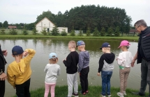wycieczka dzieci dp p. Lament+-w, alpaki, pawie ryby (3)