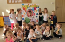 Zdjecie grupowe przy fotobudce