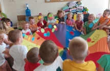 Podrzucanie kropek na chuscie animacyjnej